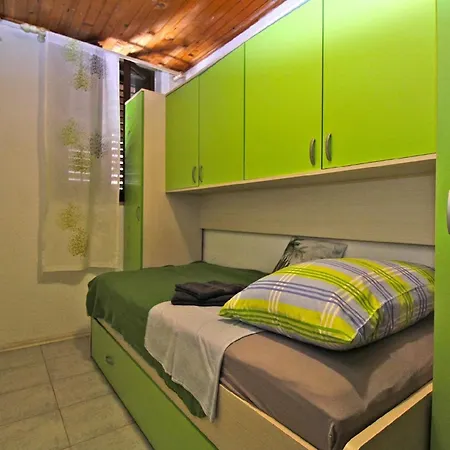 Apartment Fuer 4 Personen Ca 62 Qm In Pula, Istrien Istrische Riviera