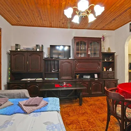 Apartment Fuer 4 Personen Ca 62 Qm In Pula, Istrien Istrische Riviera