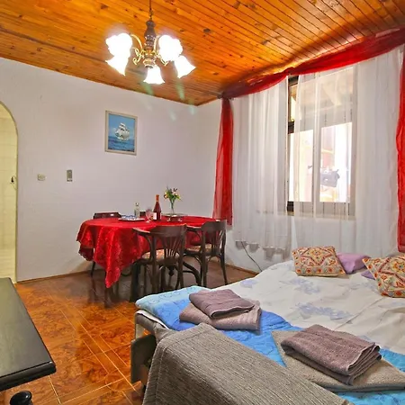 Apartment Fuer 4 Personen Ca 62 Qm In Pula, Istrien Istrische Riviera